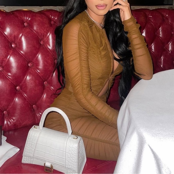 Brown Ruched Two-Piece Set - Picture 3 of 3